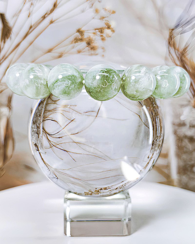 [Emerald] High Clarity Mint Emerald Green Lepidolite Bracelet - สร้อยข้อมือ - คริสตัล สีเขียว