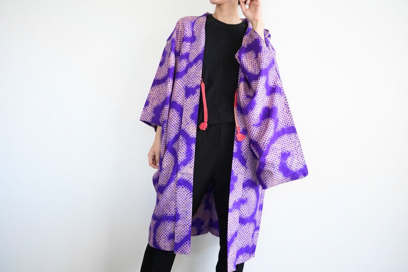 Rare vintage kimono, japanese silk kimono, gorgeous kimono jacket - เสื้อแจ็คเก็ต - ผ้าไหม สีม่วง