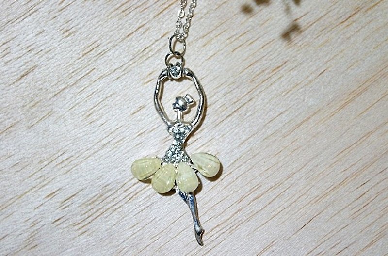 X alloy rhinestone necklace * ballet (silver money) * Limited x1- Yun Free mailing the offer - - สร้อยคอ - โลหะ 