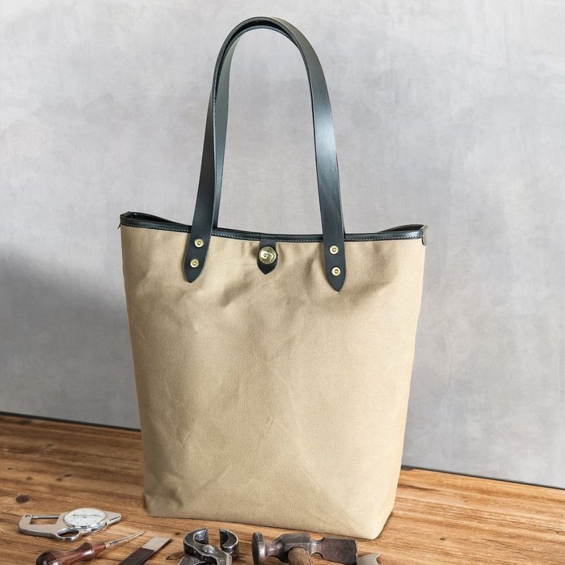 日本製【Takumics】石蠟帆布包 托特包 手提包 肩背包 黑色植鞣革 - 側背包/斜孭袋 - 棉．麻 卡其色