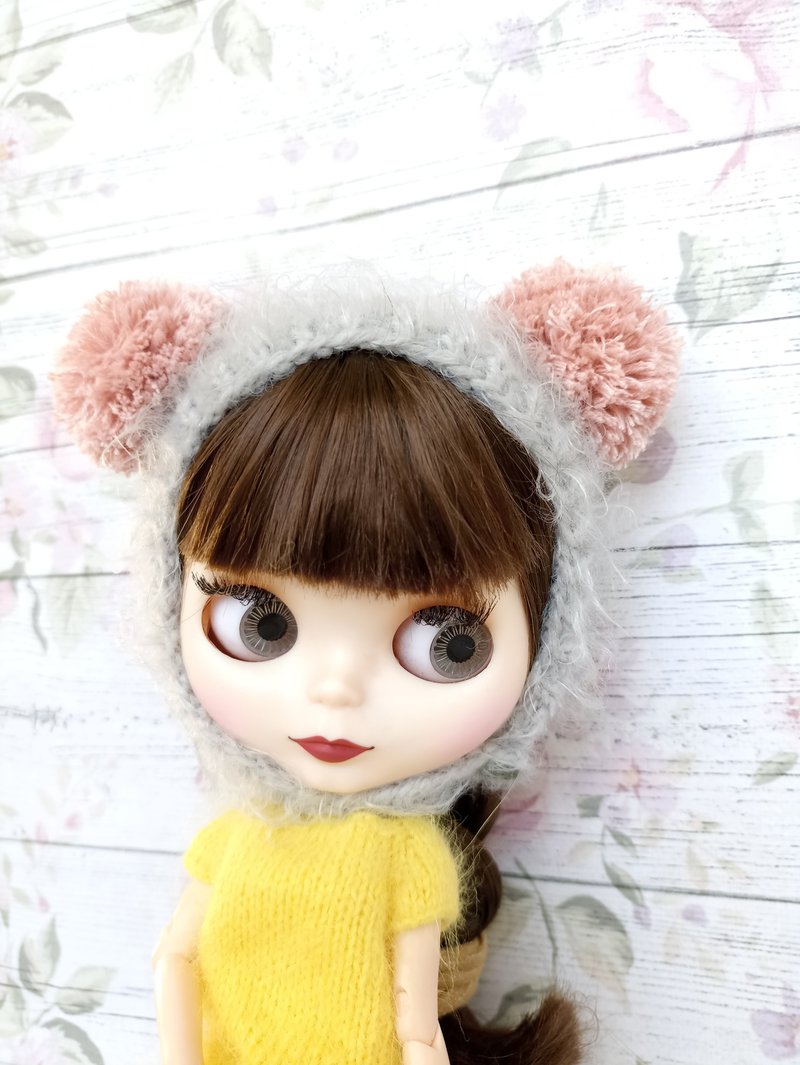 Knitted hat with pompon for Blythe, Neo Blythe, Pullip. Clothes for Blythe. - หมวก - ขนแกะ สีเทา