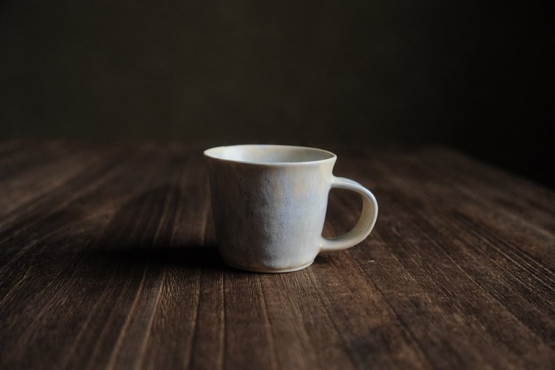 沒有晚霞的秋季傍晚・把手杯子1 - 咖啡杯/馬克杯 - 陶 白色