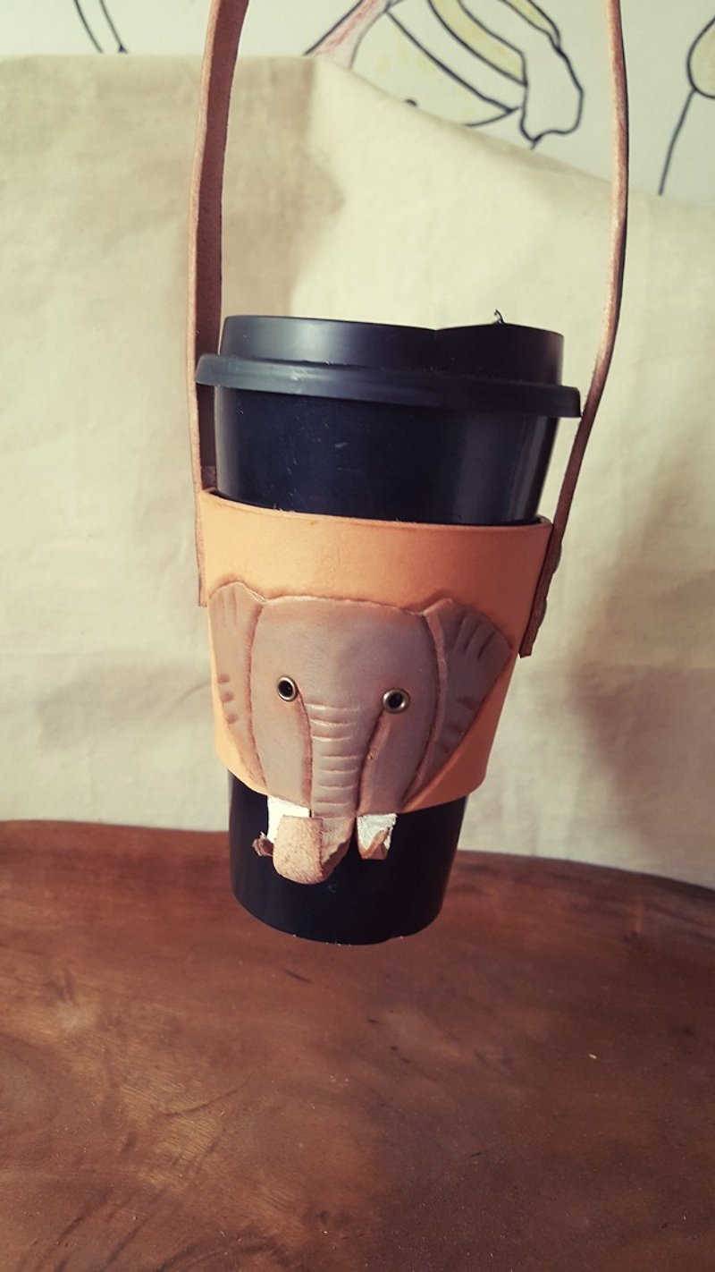Small Grey Elephant Coffee Drink Environmentally Friendly Pure Leather Cup Sleeve Accompanying Cup Bag (Lover, Birthday Gift) - ถุงใส่กระติกนำ้ - หนังแท้ สีเทา