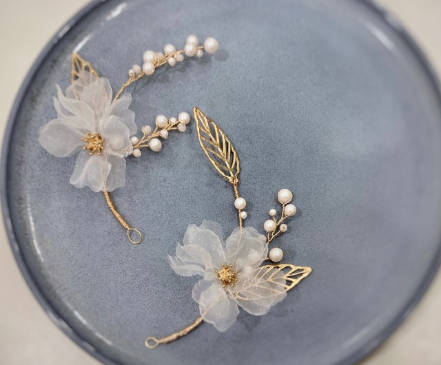 Two-piece set of transparent white flower and gold leaf hair