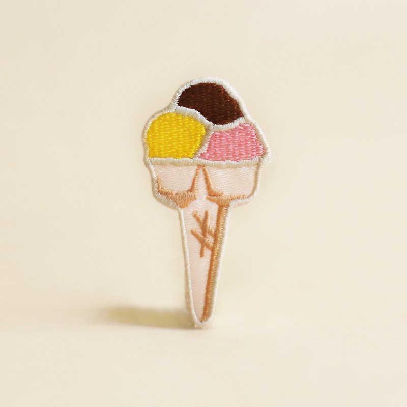 Ice Cream Iron-on Patch - Badges & Pins - Thread 