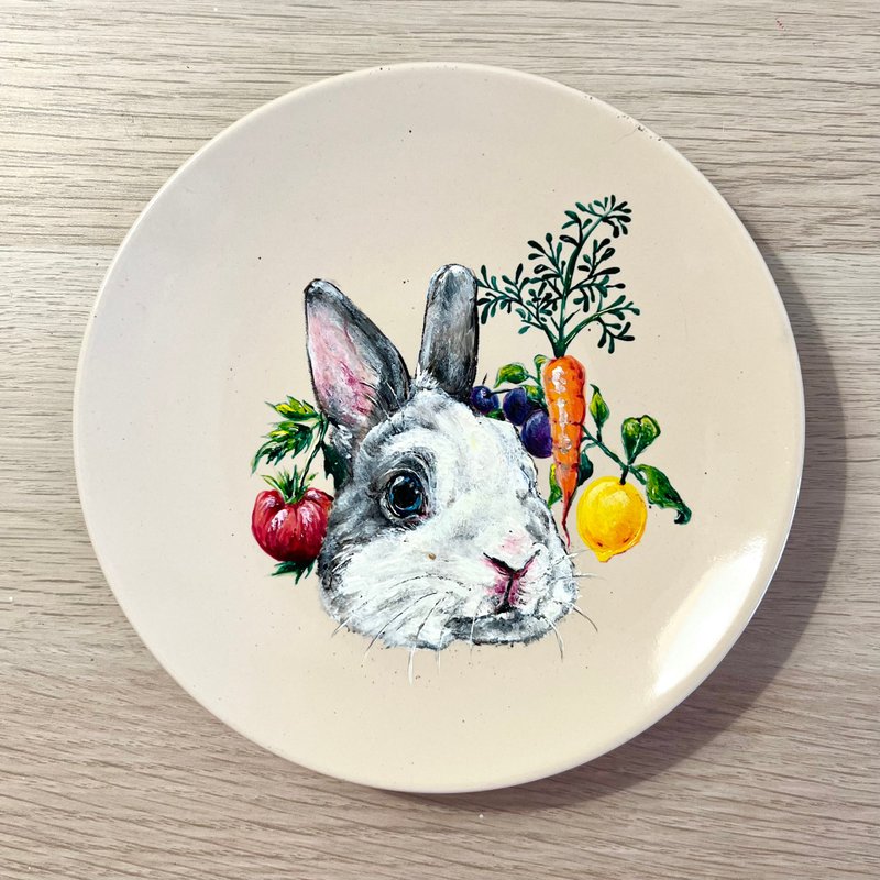 Miss Miss 6-inch Dim Sum Plate: Happy Rabbit Farmer - จานและถาด - เครื่องลายคราม 