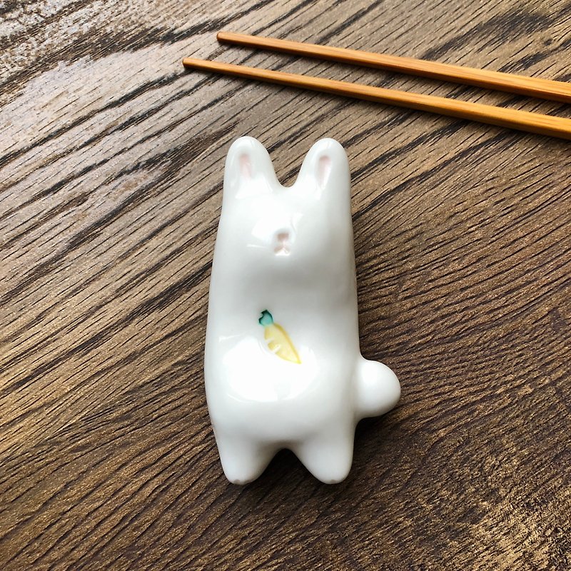 兔兔手作陶瓷筷架 - 筷子/筷子架 - 瓷 多色