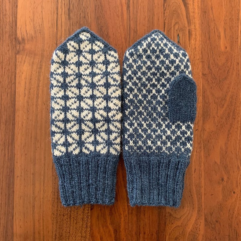 ラトビア伝統柄のミトン　スチールブルー - 手套/手襪 - 羊毛 藍色