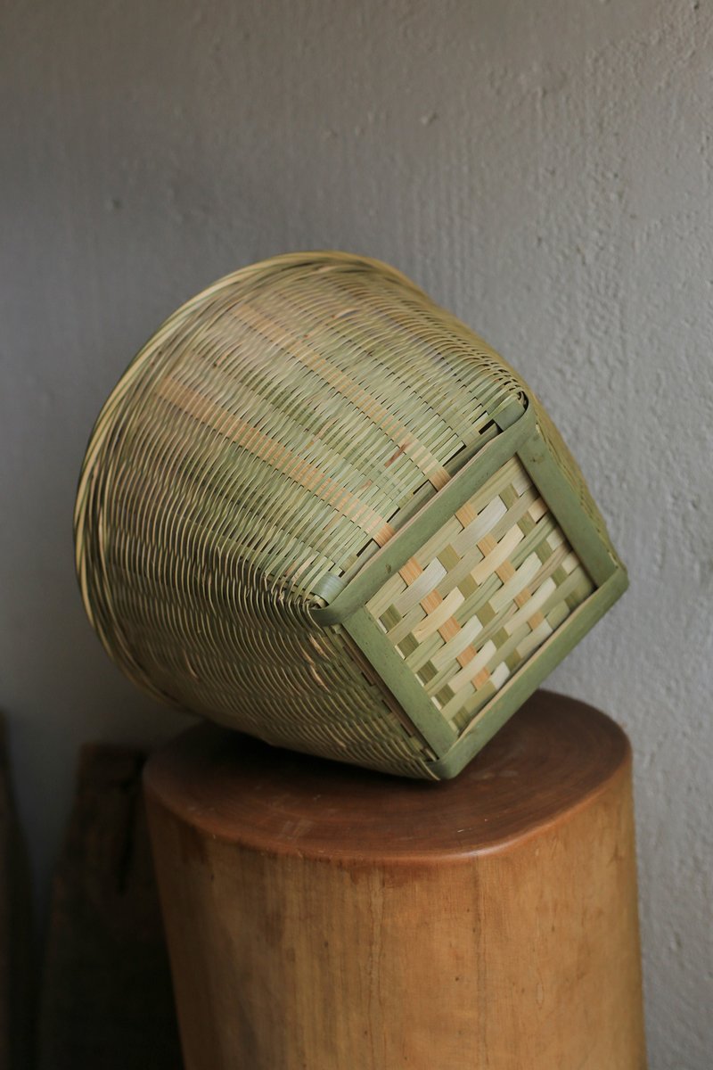 Bamboo weaving series | Traditional folk art bamboo basket | Storage of fruits and vegetables | Handmade bamboo weaving, natural and healthy - กล่องเก็บของ - ไม้ไผ่ 