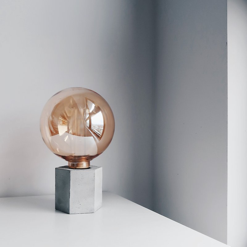 Joint limited edition │STRUCTURE Hexagonal geometry cement lamp x British design LED bulb - โคมไฟ - ปูน สีเทา