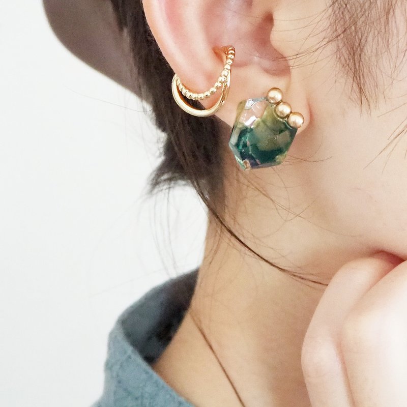 Fragment of Ore Deep Green Mysterious Color Accessory Ear Cuff and Set - ต่างหู - เรซิน สีเขียว