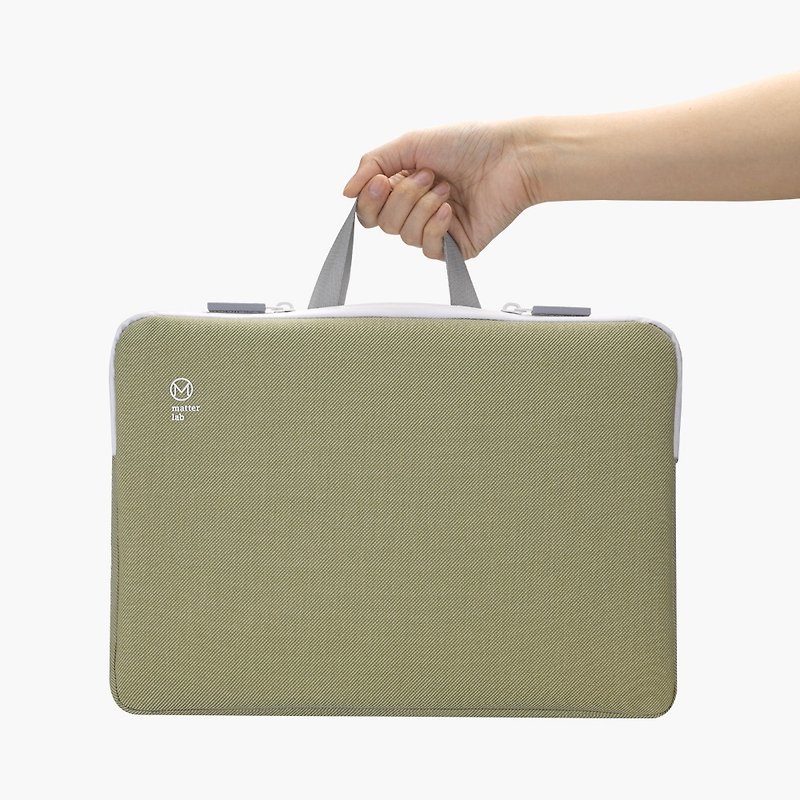 Welfare BLANC MB13 inch 2Way portable protective bag-Khaki - กระเป๋าแล็ปท็อป - วัสดุกันนำ้ สีกากี