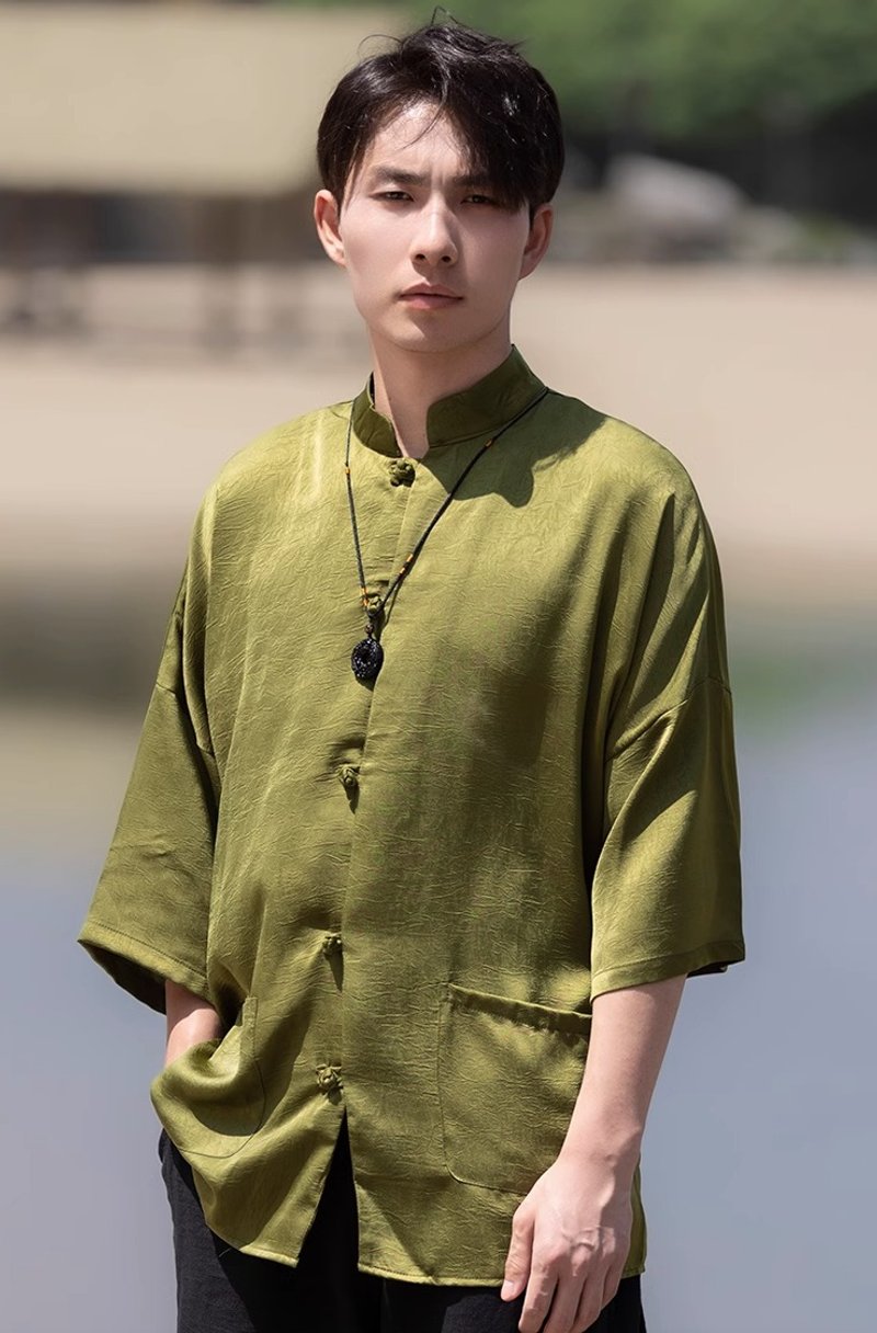 New Chinese retro stand collar buttoned short-sleeved shirt - เสื้อเชิ้ตผู้ชาย - วัสดุอื่นๆ สีเขียว