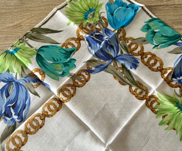 CELINE シルク スカーフ フラワーパターン CELINE シルク スカーフ フラワーパターン CELINE シルク スカーフ