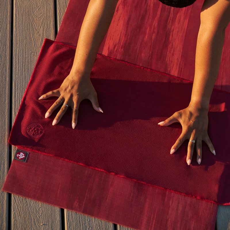 【Manduka】eQua Hand Towel 瑜珈手巾 - Verve (濕止滑) - 運動配件 - 聚酯纖維 紅色