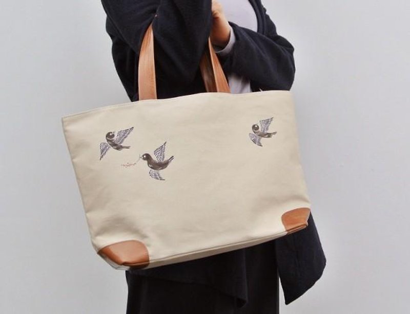 Tote bag on the dove to the south - Handbags & Totes - Cotton & Hemp Khaki