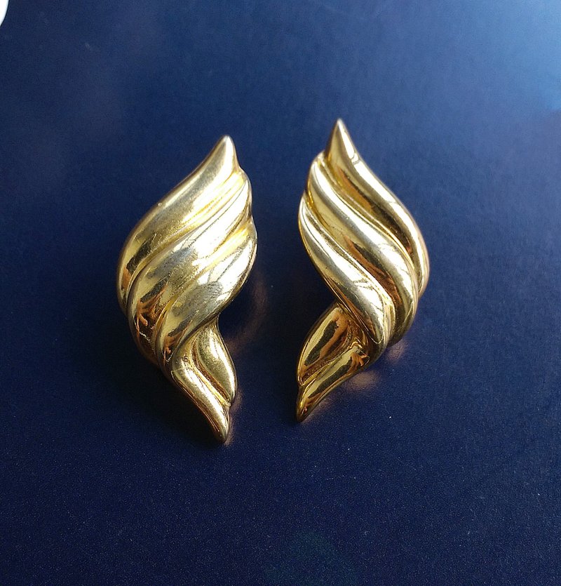 Vintage Jewelry 西洋古董飾品 金色調 摩登 扭旋 針式耳環 - 耳環/耳夾/耳骨夾 - 其他金屬 金色