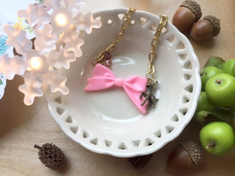 Zoe's forest Christmas Gift Bow Tie Bracelet PinkoiXmas Christmas Gift - สร้อยข้อมือ - โลหะ 
