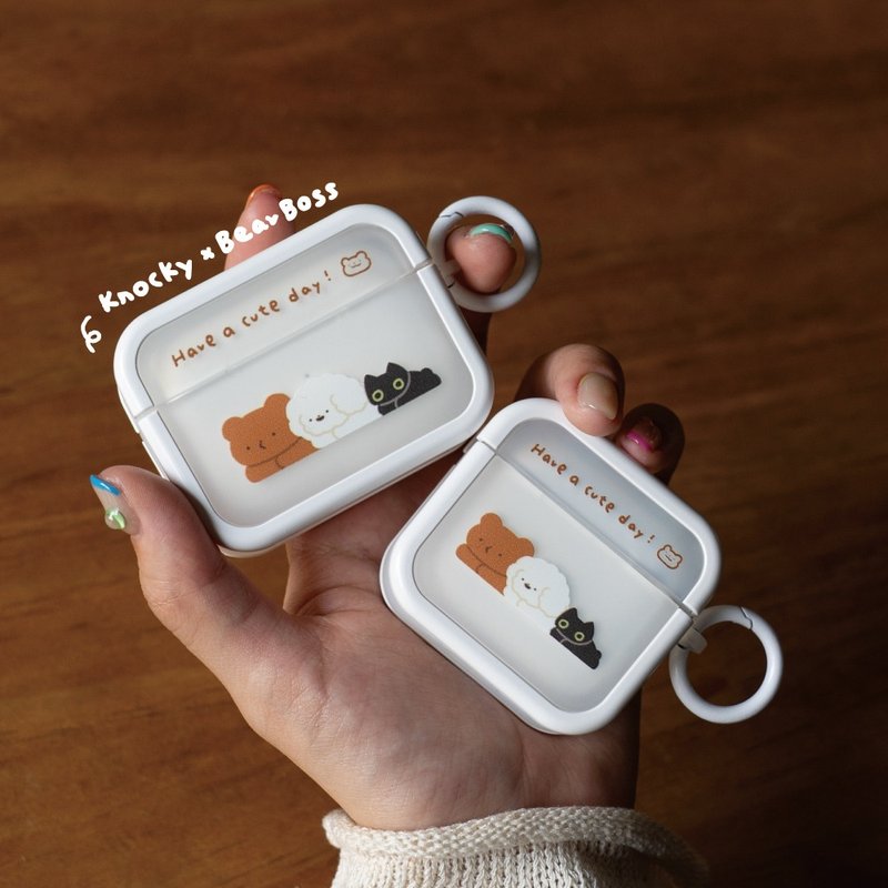 附掛鉤 | AirPods插畫家聯名耳機保護殼【Have a cute day!】 - AirPods/耳機保護套 - 其他材質 白色