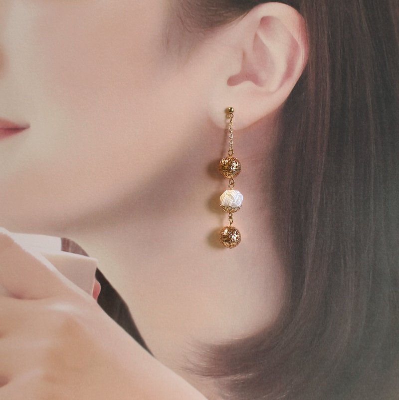 japanese style ear clip / mizuhiki / japan / accessory /  knot / snow - 耳環/耳夾/耳骨夾 - 絲．絹 白色