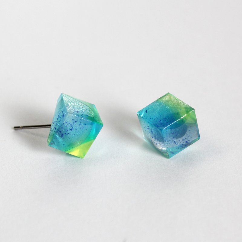 Global Glimpse / resin earring - single / ICE DRIP - Earrings & Clip-ons - Resin Green