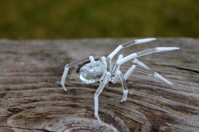 Unique Handmade Glass Spider Miniature with Fine Details and Collecting - งานเซรามิก/แก้ว - แก้ว สีเงิน