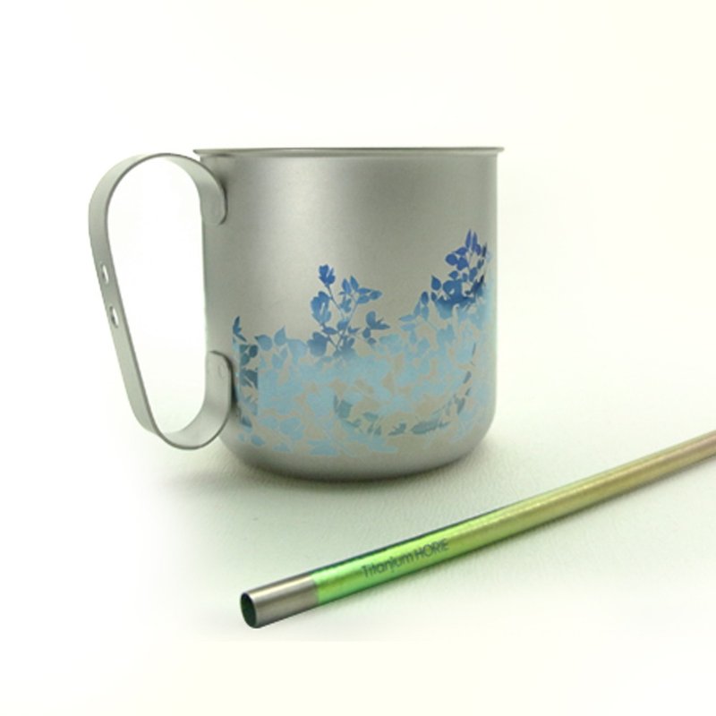 [Made in Japan Horie] Titanium Love Earth Combination-Pure Titanium Mug-Blue Leaf Vine + Pure Titanium Straw-Romantic Powder - Mugs - Other Metals Pink