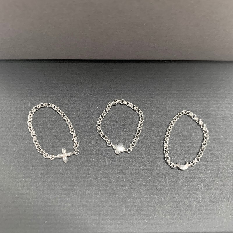 Sterling silver chain Ring with minimal pendant flower cross moon - 戒指 - 純銀 銀色