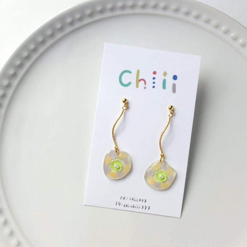 彩帶小花夾式/針式耳環 - 耳環/耳夾/耳骨夾 - 樹脂 透明