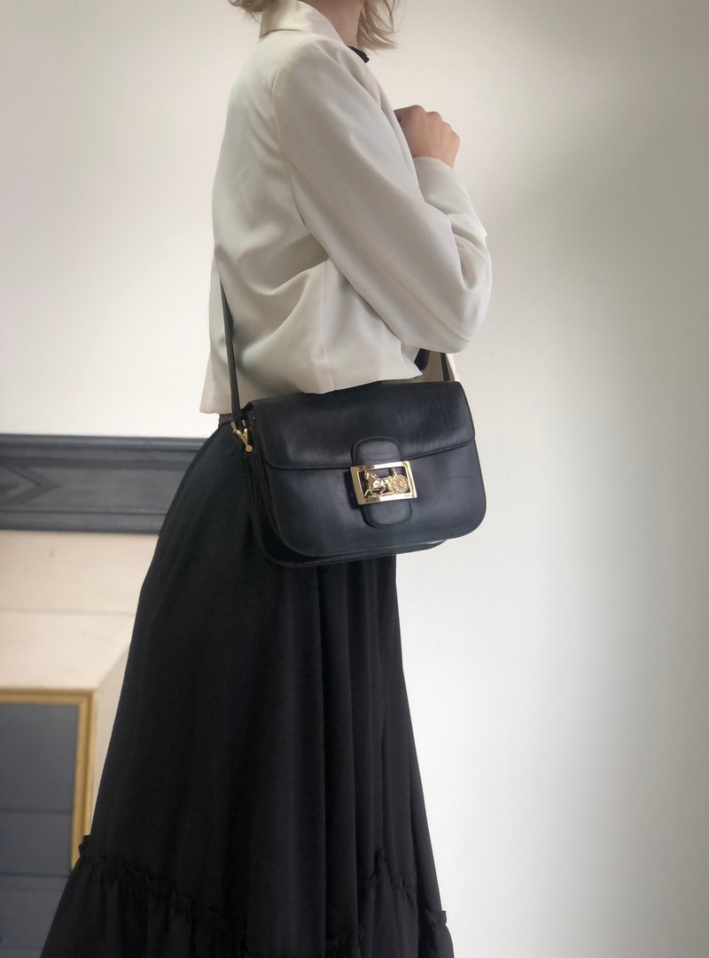 【 日本直送　名牌中古包 】CELINE セリーヌ ショルダーバッグ ブラック 馬車 ホースキャリッジ レザー クロスボディ vintage mimnwz - 側背包/斜背包 - 真皮 黑色