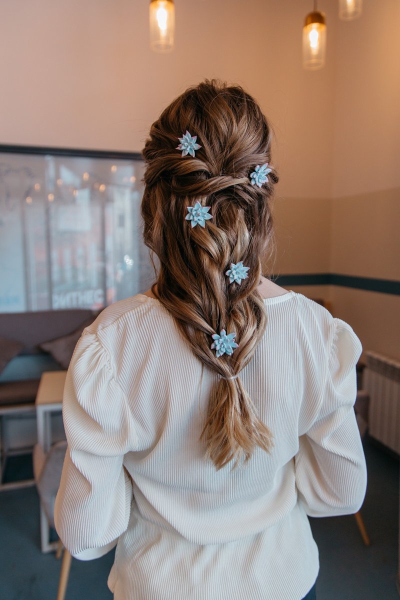 Blue succulent hairpins Bridal hair piece. Dusty blue hairpins - 髮夾/髮圈 - 黏土 藍色