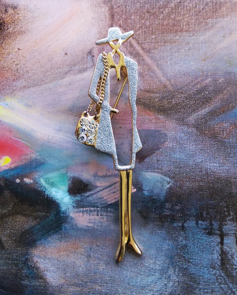 Vintage Jewelry 西洋古董飾品 背包包的都會女人 別針 - 徽章/別針 - 其他金屬 金色