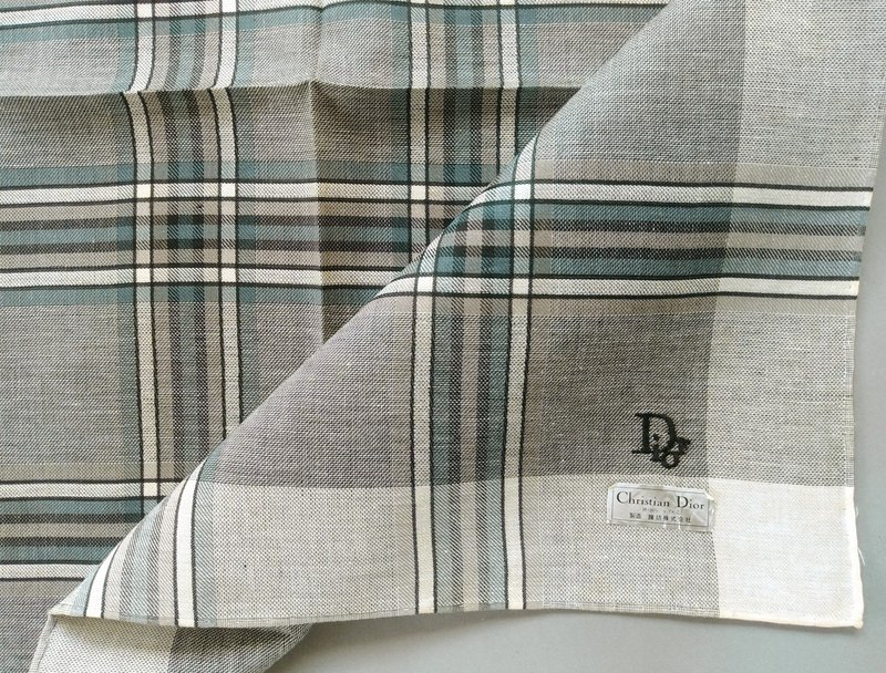 Vintage Christian Dior Gray Plaid Woven Handkerchief 19 x 19 inches - 手帕 - 棉．麻 銀色
