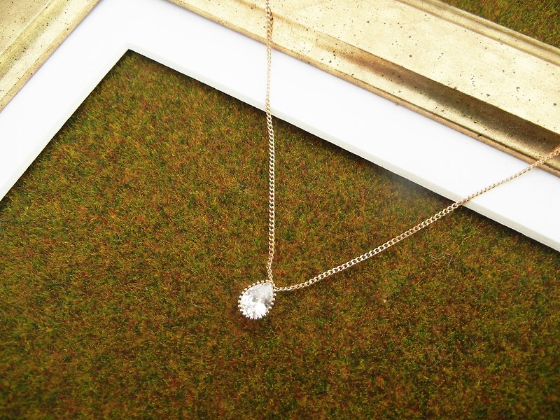 *coucoubird*small zircon necklace with water drops - สร้อยคอ - เครื่องเพชรพลอย สีทอง