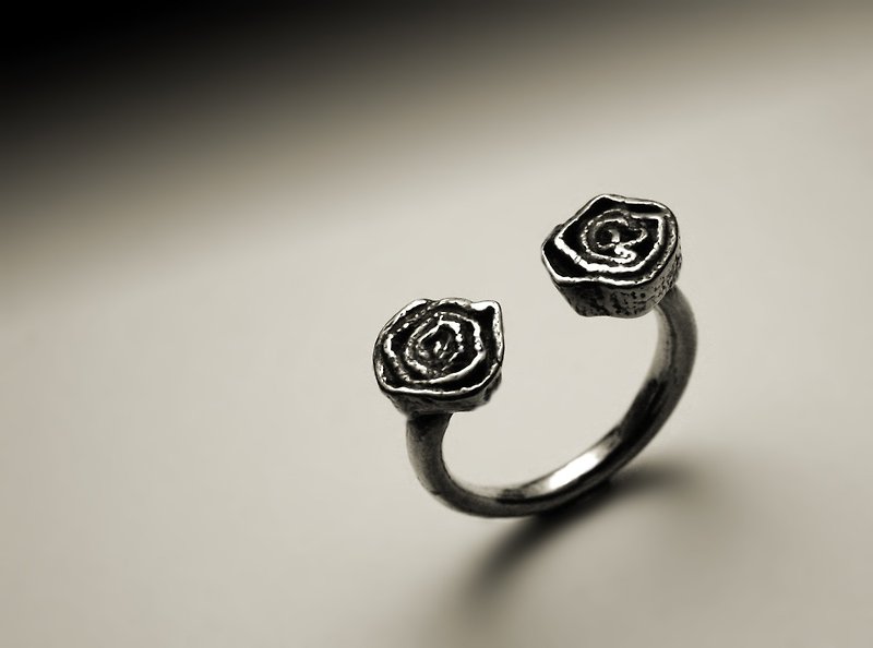 抽像玫瑰開口戒指  - 戒指 - 其他金屬 銀色