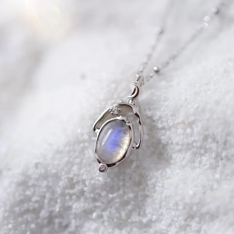 CONQUER YOUR YEAR SILVER NECKLACE - MOONSTONE - สร้อยคอ - เงินแท้ สีเงิน