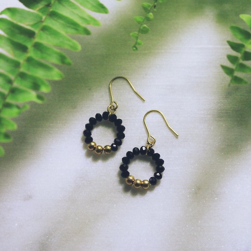 // Bobo glass crystal brass earrings black // ve075 - Earrings & Clip-ons - Glass Black