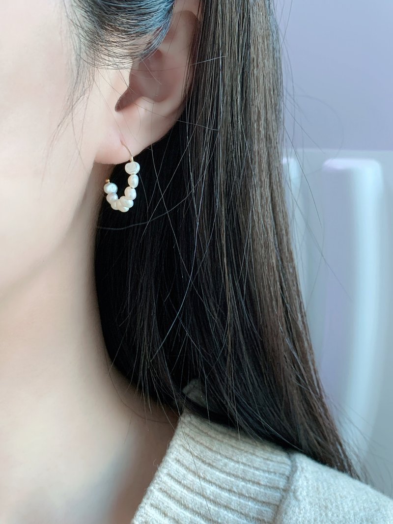 Natural freshwater pearls with S925 Silver earrings - ต่างหู - ไข่มุก หลากหลายสี