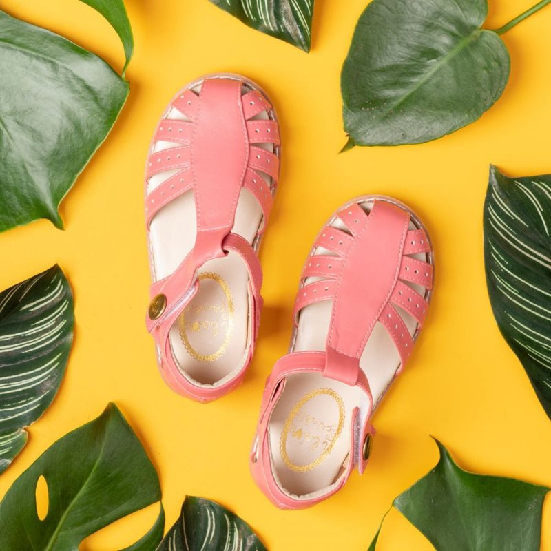 Peggy coral pink sandals (returns are only accepted for specials) - รองเท้าเด็ก - ไฟเบอร์อื่นๆ สีแดง