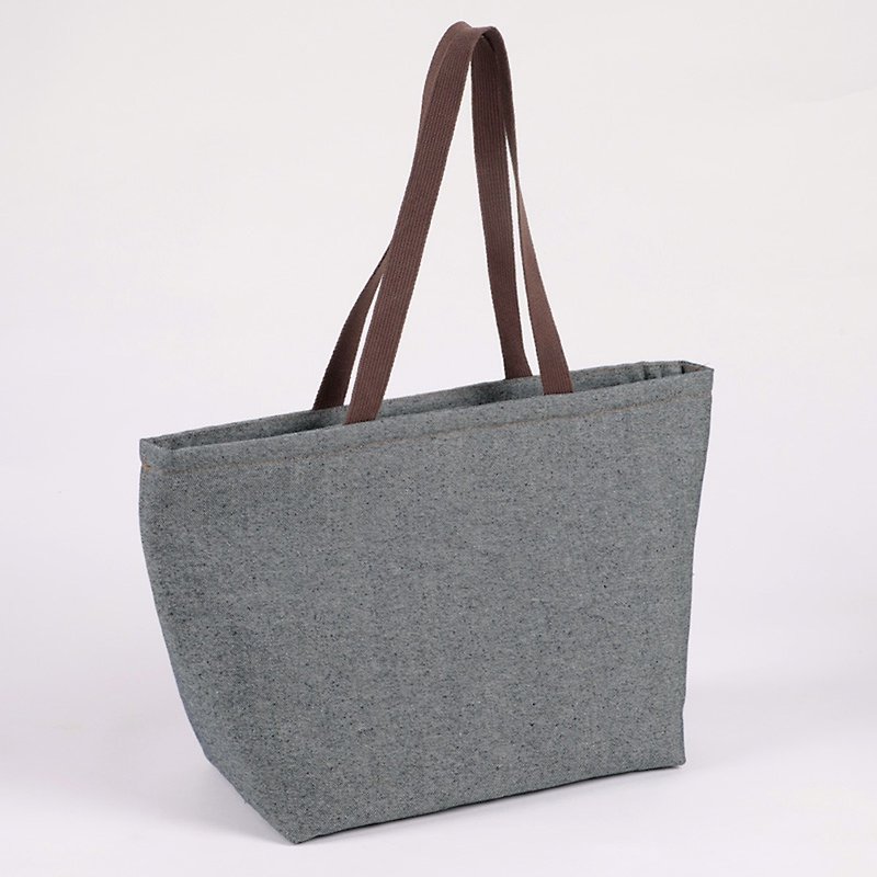 Cold shoulder bag / tannin gray - กระเป๋าแมสเซนเจอร์ - วัสดุอื่นๆ สีเทา