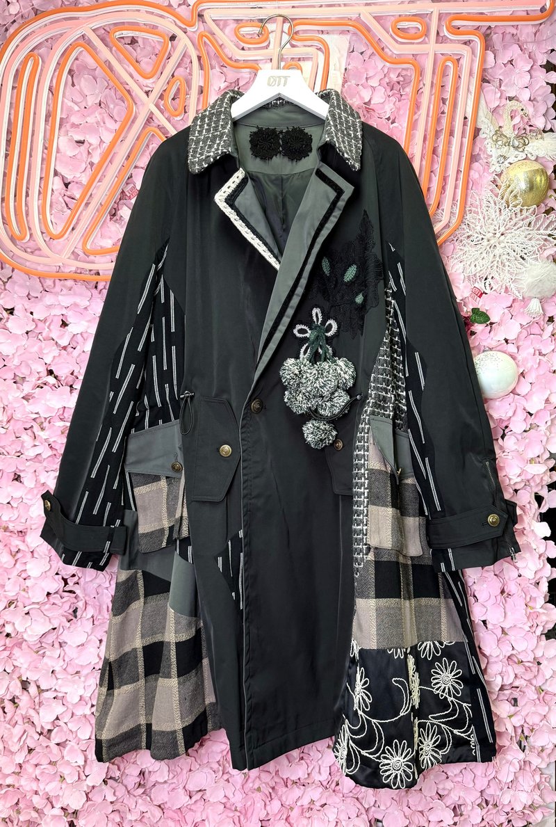 OTT only one piece •Japanese style black, gray and apricot hand-knitted hand-hook checkered embroidered striped long windbreaker coat - เสื้อแจ็คเก็ต - วัสดุอื่นๆ หลากหลายสี