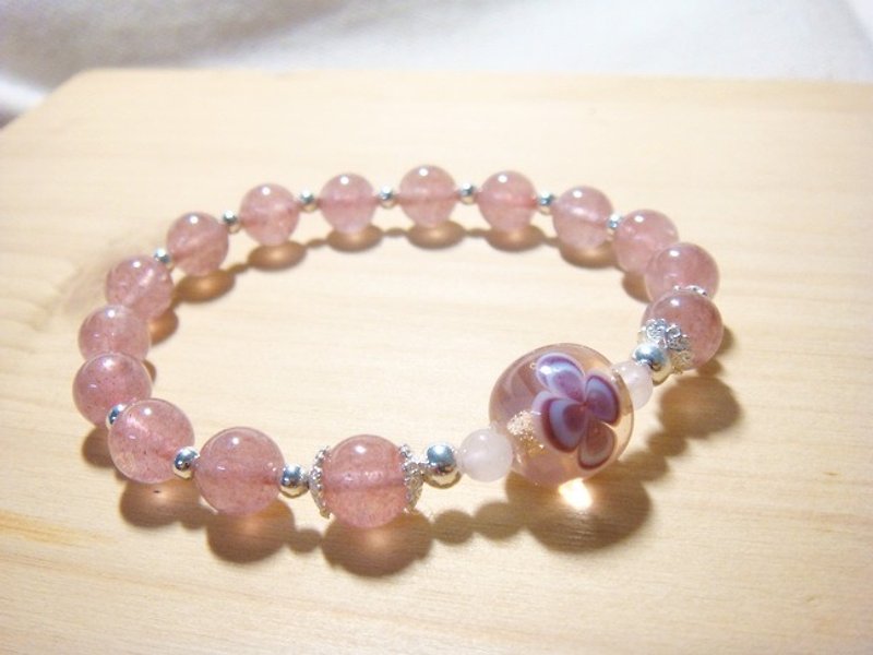 柚子林手工琉璃 - 花朵琉璃珠 x 草莓晶 - 手鍊/手鐲 - 玻璃 粉紅色