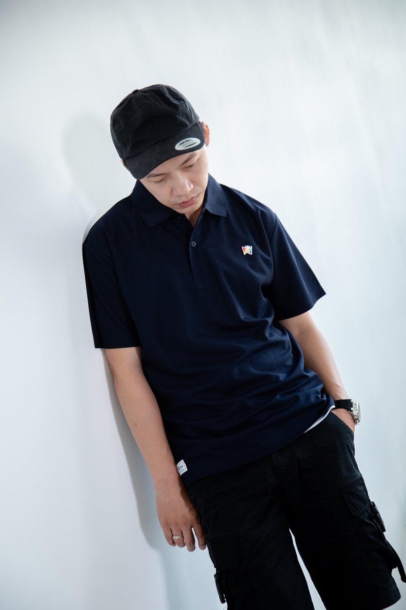 [Affirmative Response] Classic Functional Rainbow POLO Shirt - เสื้อยืดผู้ชาย - เส้นใยสังเคราะห์ สีน้ำเงิน