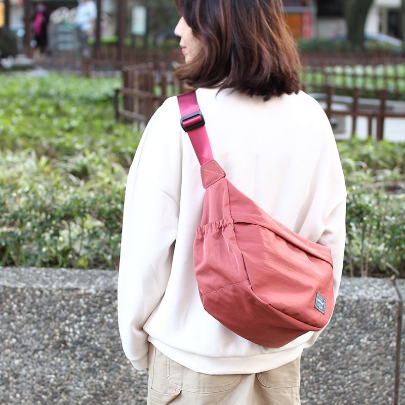 Chloe Double Compartment Shoulder Bag-Light Red_100423 - กระเป๋าแมสเซนเจอร์ - เส้นใยสังเคราะห์ สีเทา