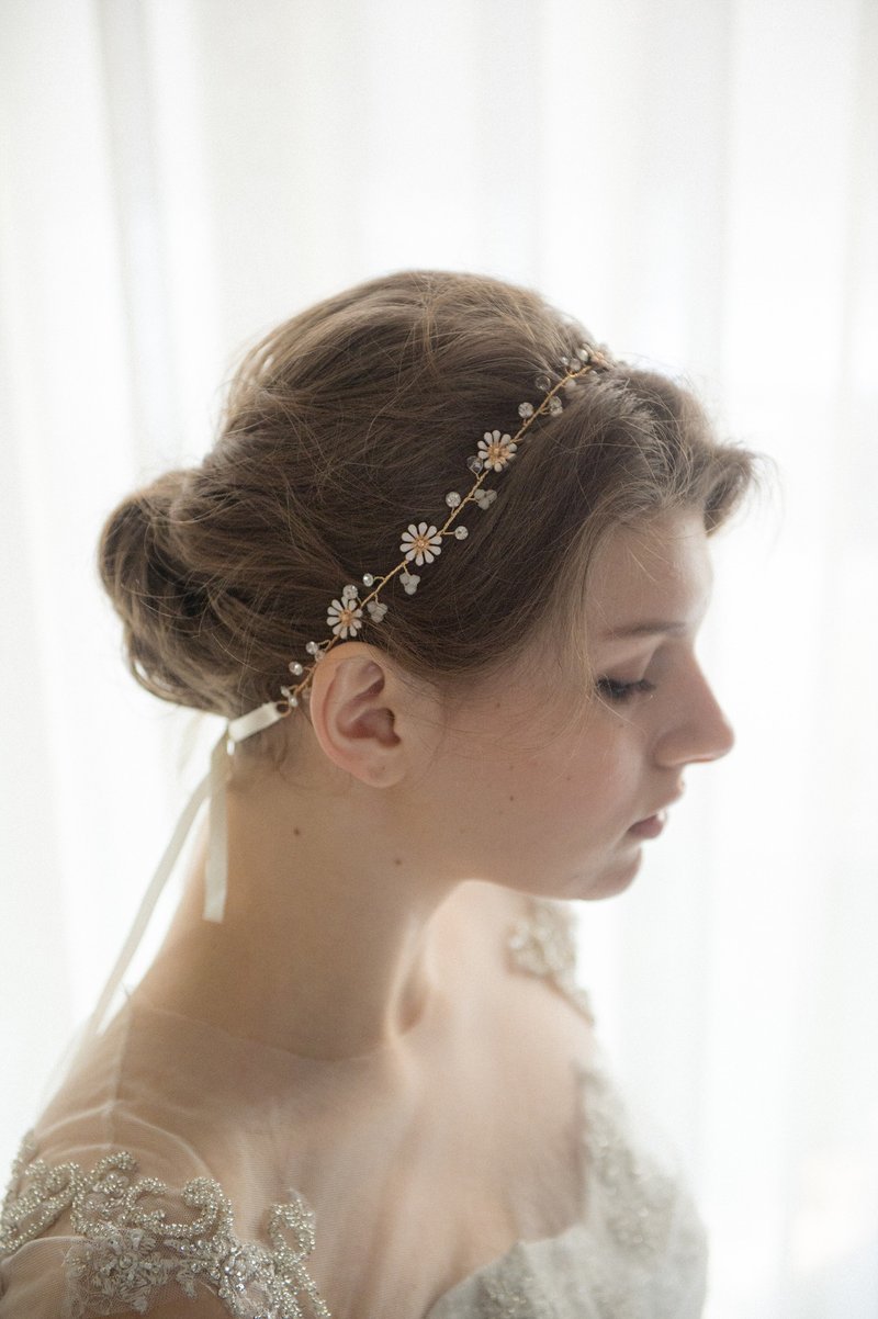 Little Pearl Flower bohemian bridal hair band - เครื่องประดับผม - วัสดุอื่นๆ 