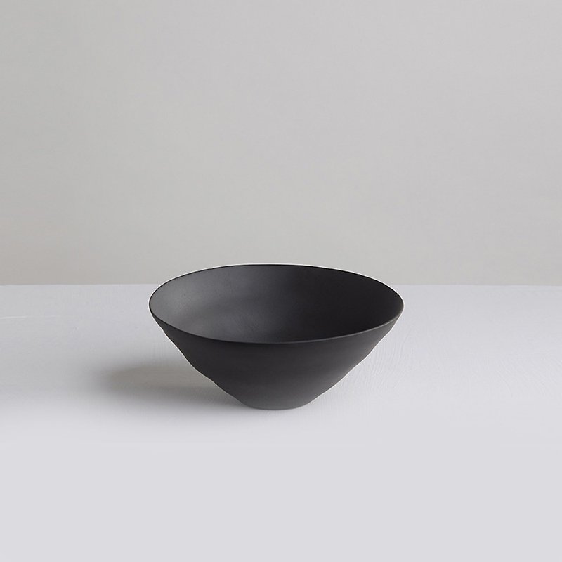 【3,co】Shuibo Series Medium Bowl (No. 2) - Black - Bowls - Porcelain Black