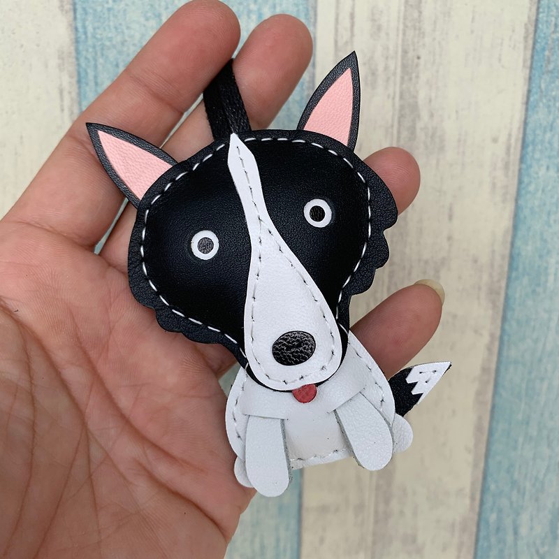 Healing Small Objects Handmade Leather Black/White Cute Shepherd Dog Hand-stitched Charm Small Size - พวงกุญแจ - หนังแท้ สีดำ