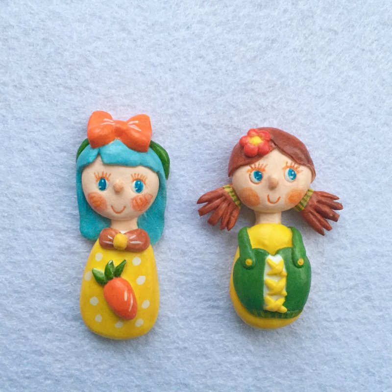 summerlol- manual [1] limits yellow carrot blue dolls doll cute This clay paper clay clay brooch pin jewelry sweet girl clay brooches - เข็มกลัด - ดินเหนียว สีเหลือง