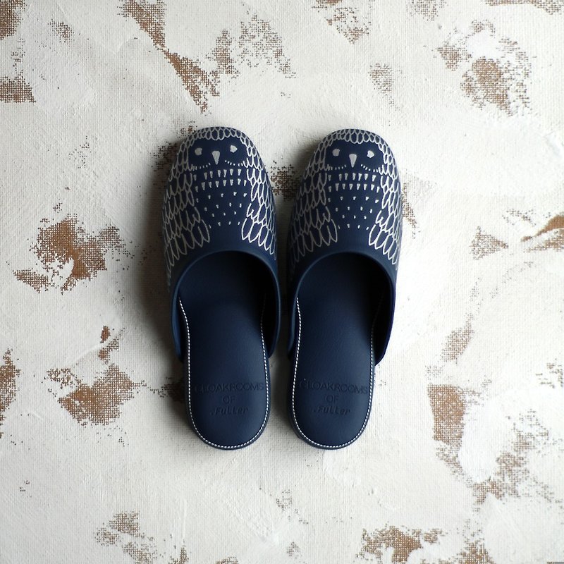 CLOAKROOMS OF .Fuller indoor slippers owl owl design-blue - Indoor Slippers - Faux Leather Blue