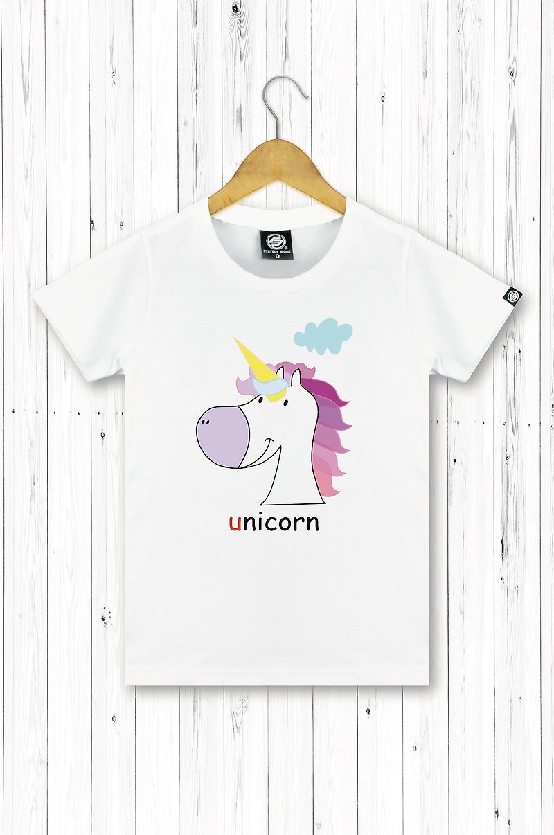 STATELYWORK Fantasy Unicorn Female T-shirt Black and White Two Colors - เสื้อผู้หญิง - ผ้าฝ้าย/ผ้าลินิน ขาว